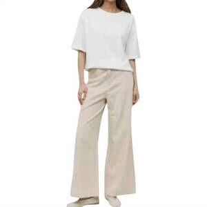 NEW MOD REF daphne top in butter yellow